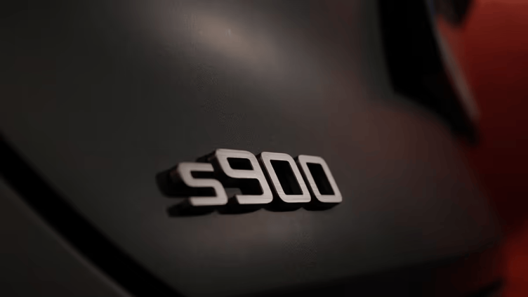 s900