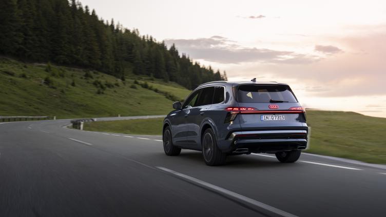 Q7