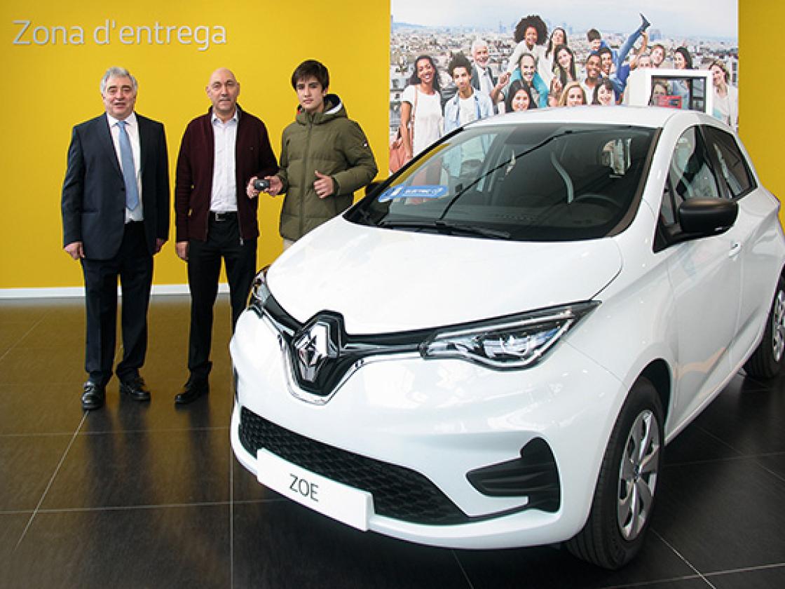 Auser regala un Renault ZOE