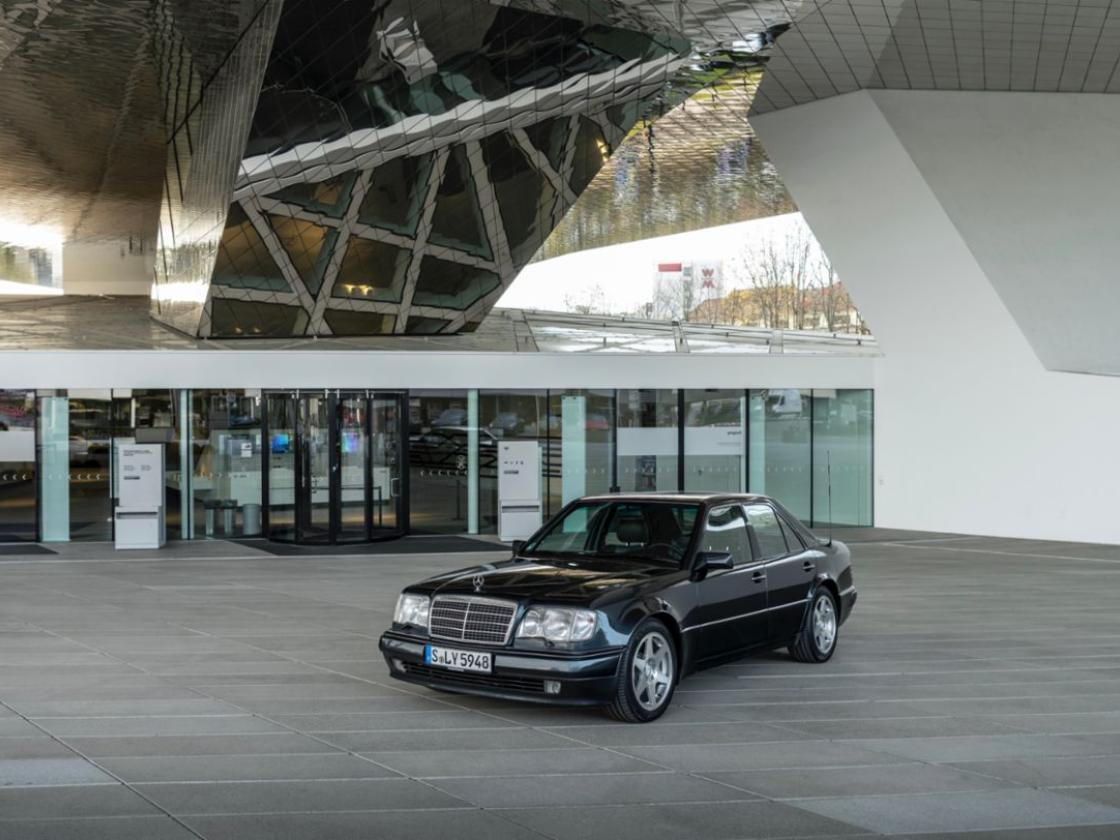 Mercedes 500E