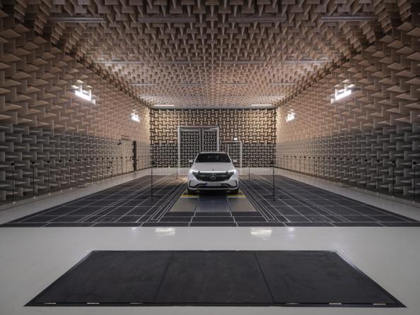 Un so d'advertiment és obligatori per a vehicles elèctrics