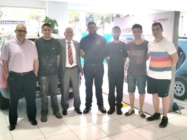 Jovenes estudiantes en prácticas en Moventia