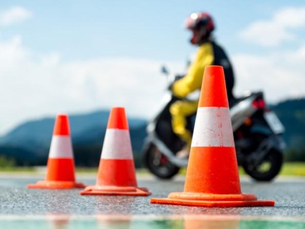 4 permisos de conducir para 4 tipos de moto