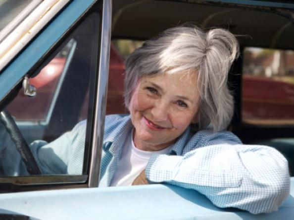 Conduir és un dret, però fins a quina edat?